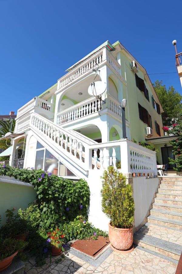 Greenhouse Family Apartments Rabac Exterior foto
